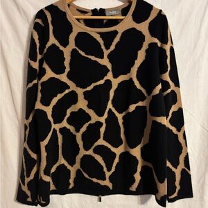Neiman Marcus cashmere crew neck giraffe print back zipper sweater. Excellent